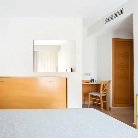Szálloda Rh Gijon & 3*