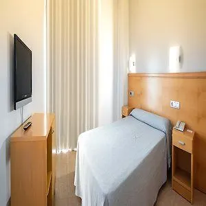 Szálloda Rh Gijon & 3*