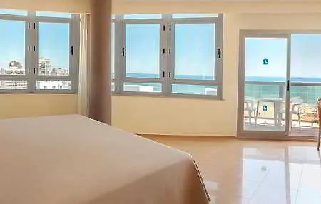 Szálloda Rh Gijon & 3*